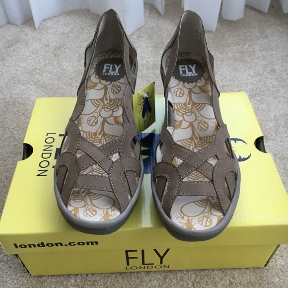 𝅺GENUINE Fly London sandals - Picture 2 of 8